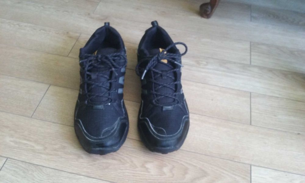 adidasi pantofi de sport barbati 43,5