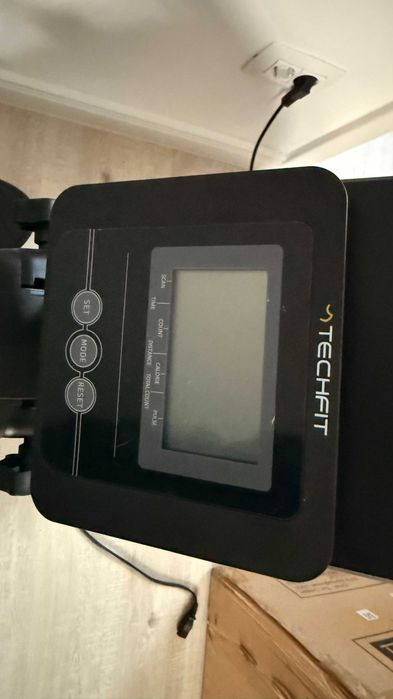 Aparat vaslit TECHFIT RUNNER, volanta 4kg, sistem franare magnetic