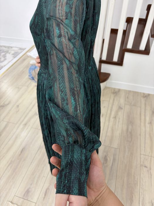 Вечернее женское платье