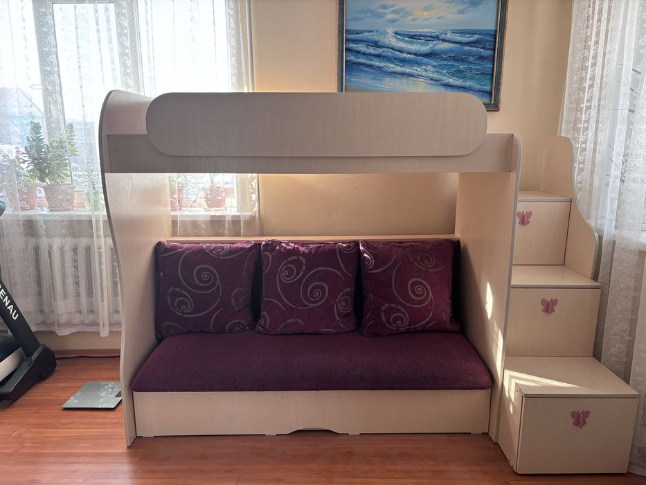 Двухярусный кровать-диван в хорошем качестве