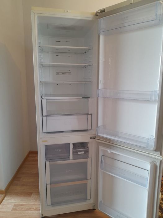 Продается холодильник