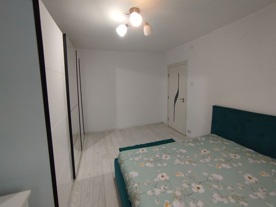 Vând apartament Calea Buziasului