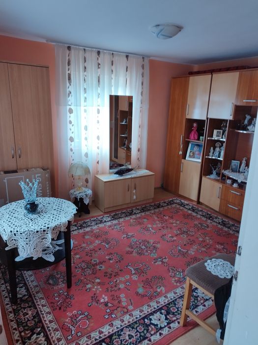 Vând casă in comuna Văleni Dambovita