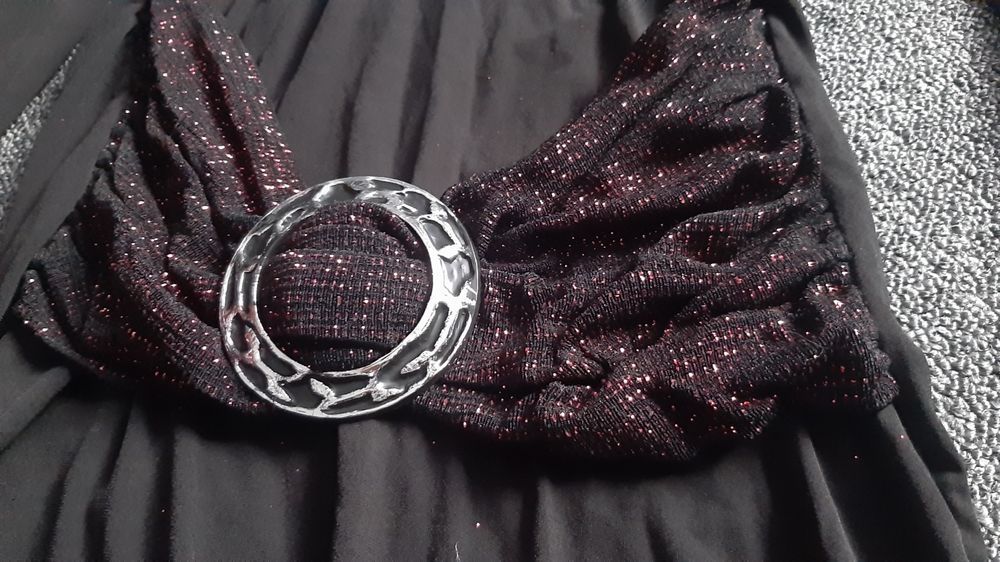 Продам облегающие платья