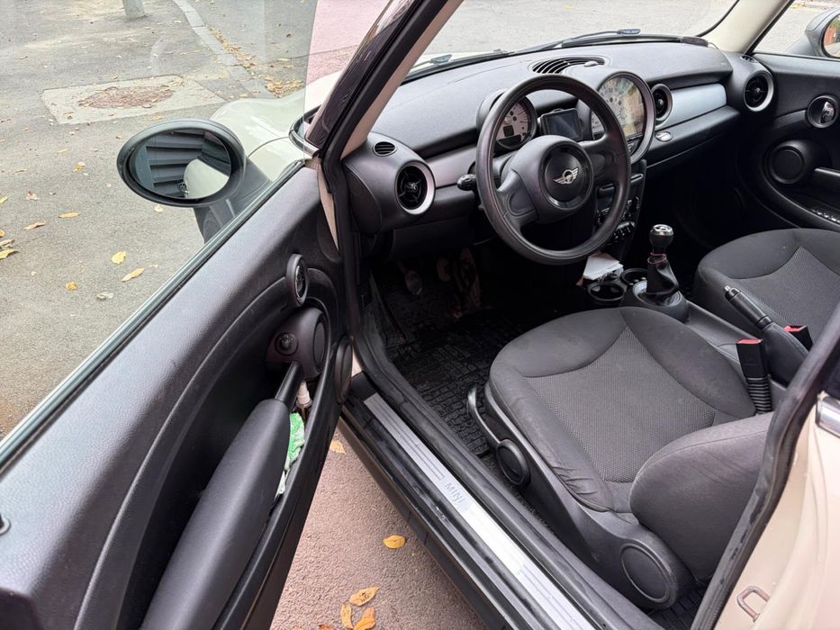 Mini Cooper ONE Standard , an 2013