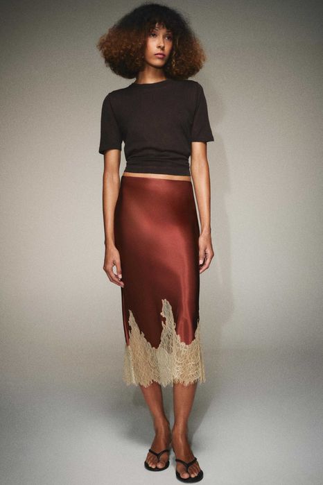 Пола Zara нова, размер S