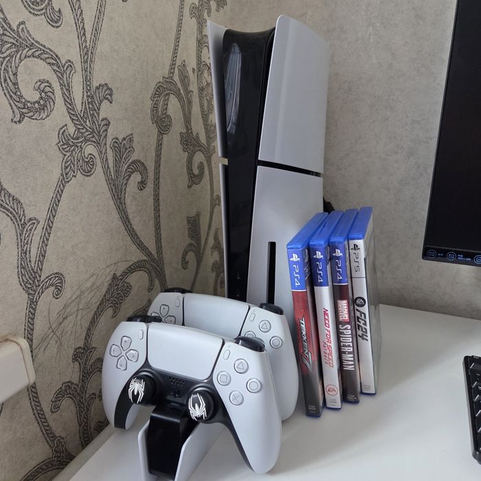 Playstation 5 slim с дисководом и играми
