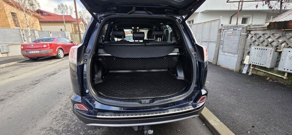 Toyota Rav4, 2 L benzina