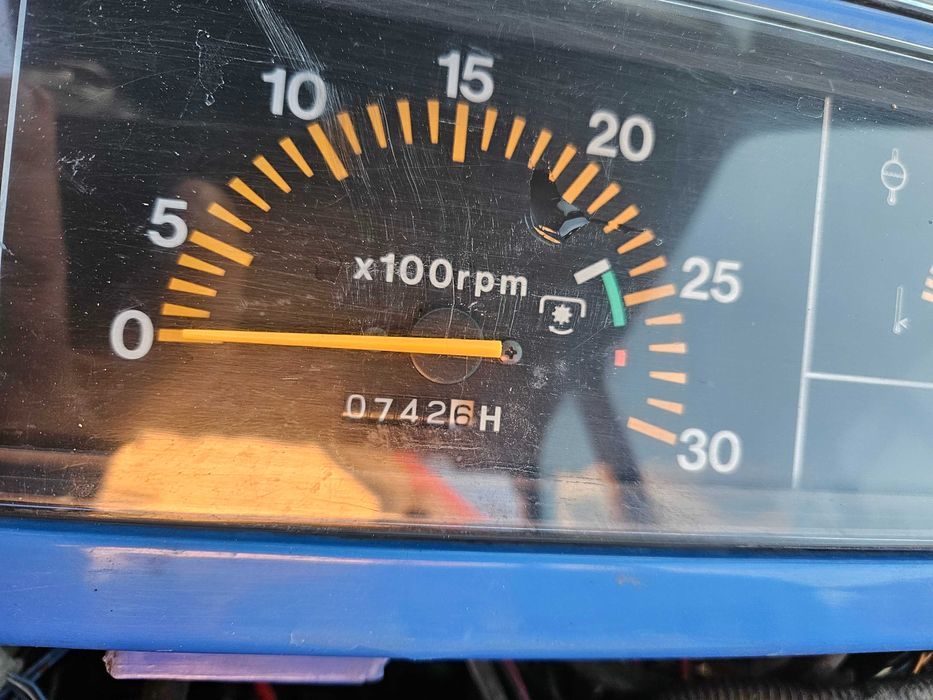 Dezmembrez Tractor Iseki 4330