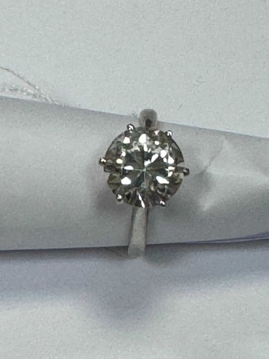 inel superb aur alb de 18 carate