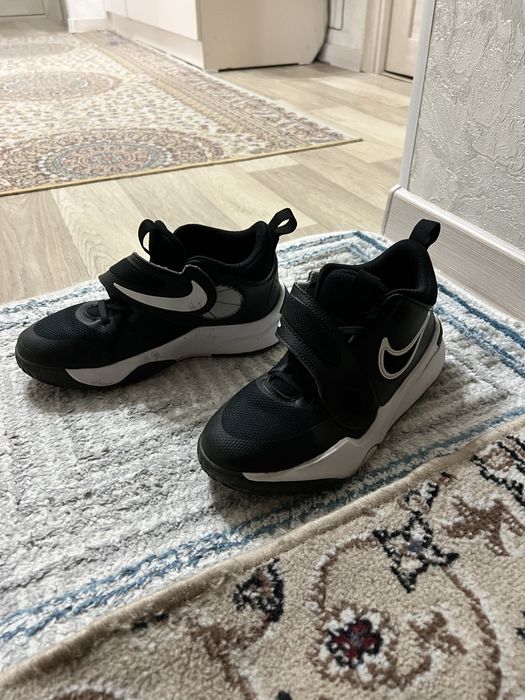 Кроссовки Nike Team Hustle D 11