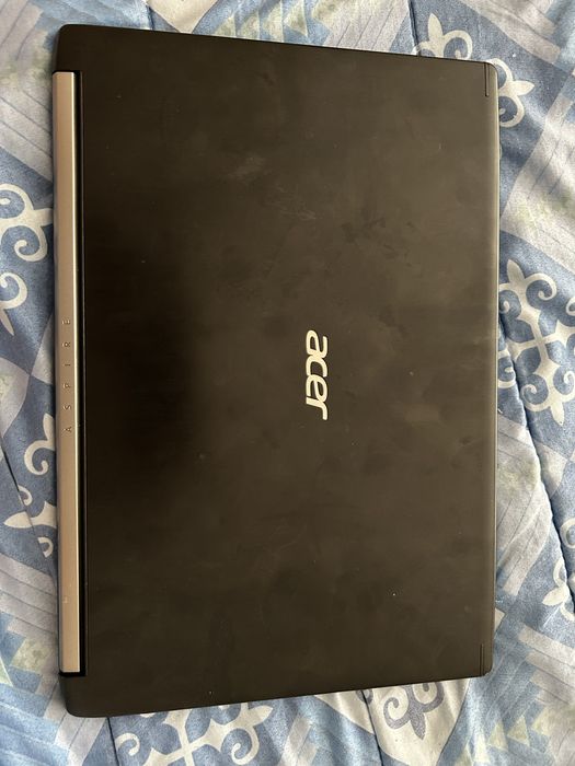 Acer Aspire A715 72g