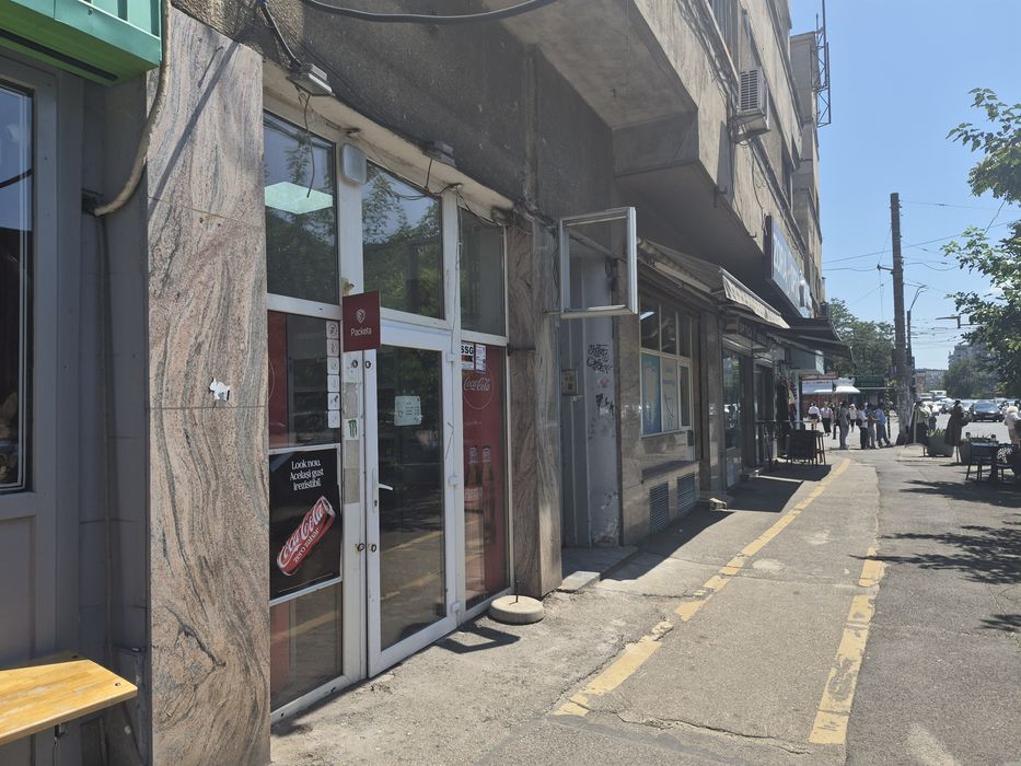 Spatiu comercial