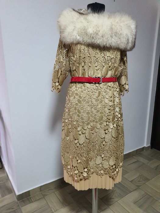 Rochie dantela brodata de inalta calitate crosetata, strasuri aplicate