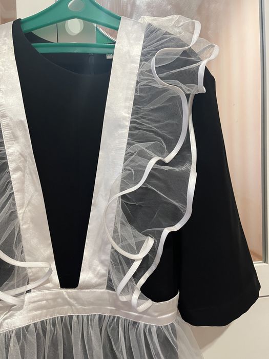 Фартук с платьем школьницы