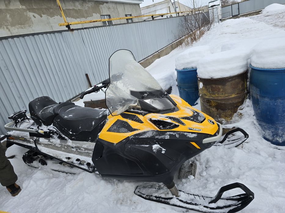 Продам снегоход ski doo 550