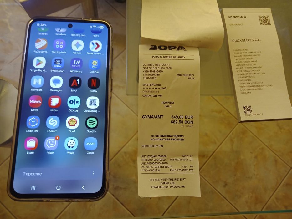 Самсунг- А56-256 гб   неразличим от нов