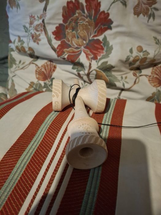 Vand Ken Israel Maple