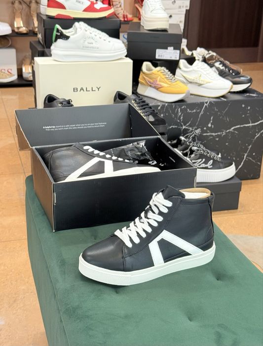 Дамски кецове V by Very