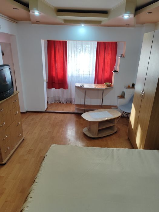 Garsoniera de închiriat