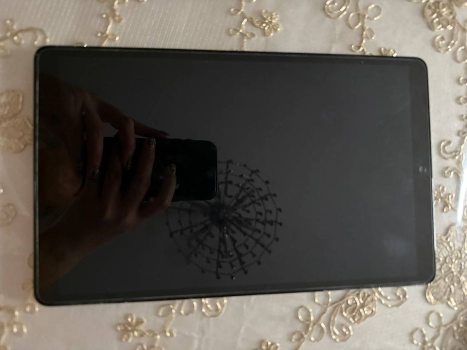 Планшет срочно продам