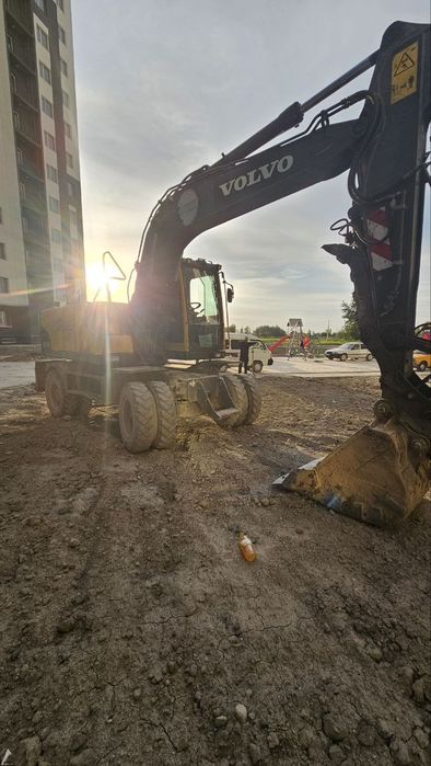 Ekskavator VOLVO