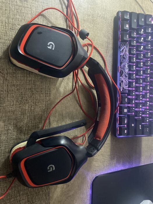 Logitech g 230.