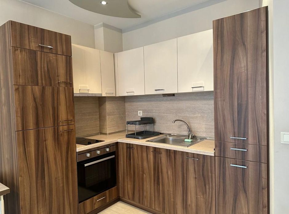 Дава се под наем Двустаен апартамент в София, Медицинска академия - 53 кв.м за 550 € - Снимка #2