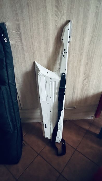 Vand chitara sintetizator Roland