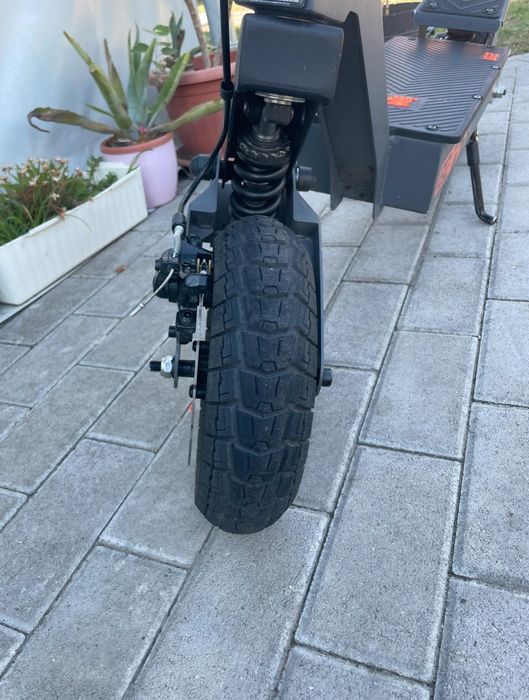 Vând trotineta  Kukirin g2