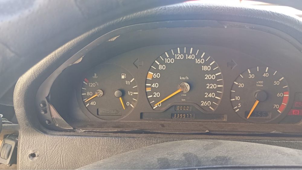 Mercedes c200–w202