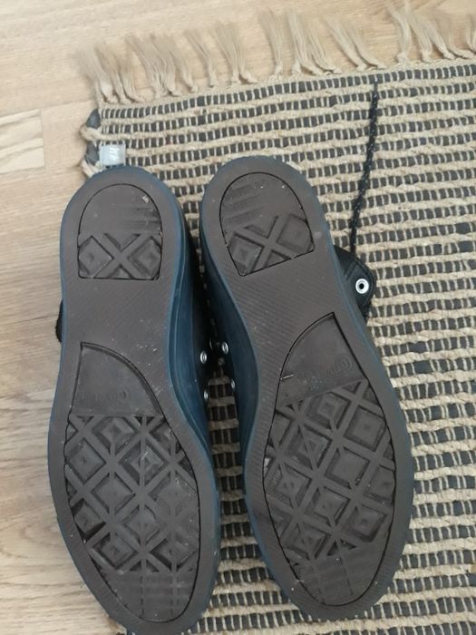 Bascheti din piele CONVERSE nr 44,5 ,draguti, practici si comozi.