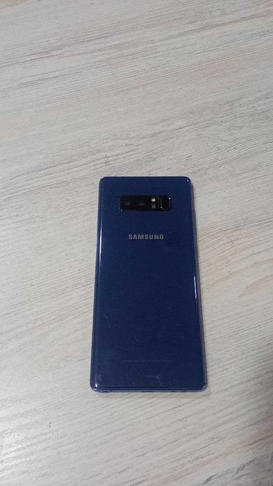 Telefon samsung not 8 sotiladi