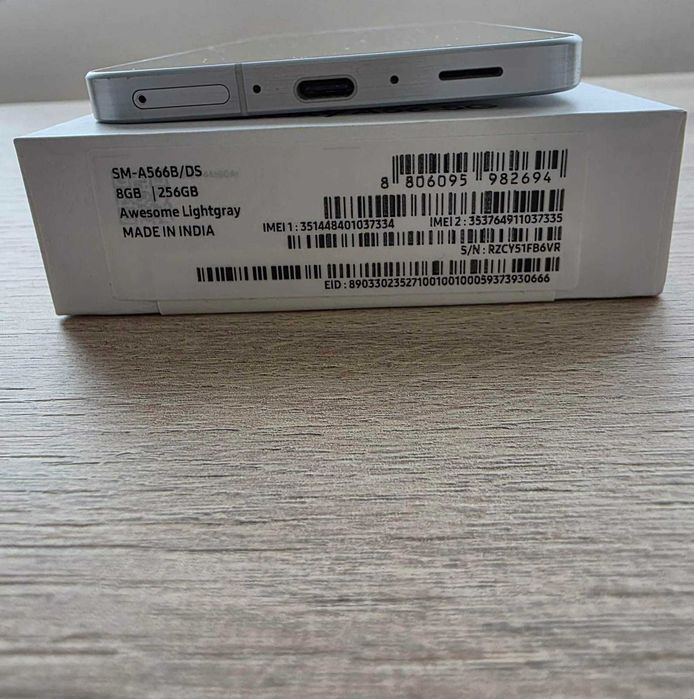 Samsung A56 256GB цвят Awesome Lightgray