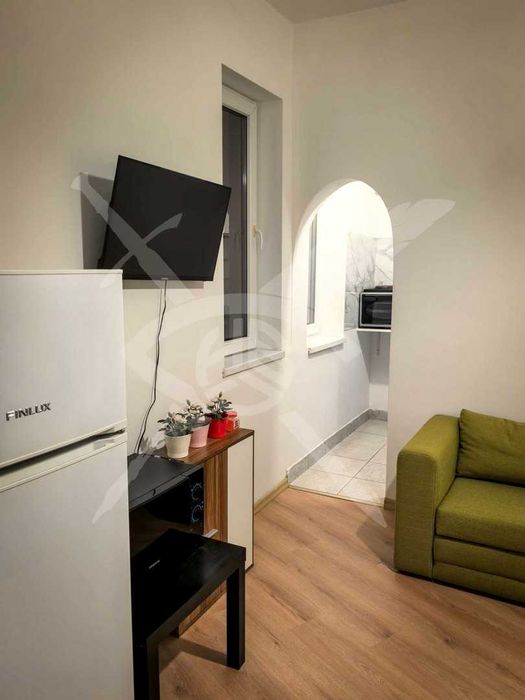 Дава се под наем Двустаен апартамент в София, Лозенец - 65 кв.м за 580 € - Снимка #2