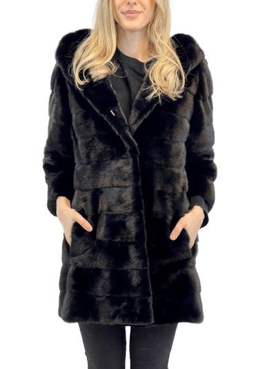 Мек дамски кожух в черно