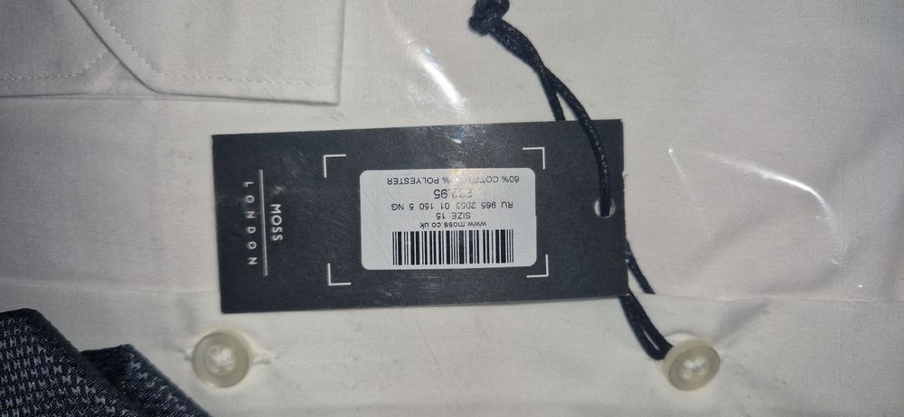 Мъжки костюм DKNY в комплект с вратовръзка и нова риза.