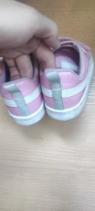 Кроссовки детские по 1000 тг