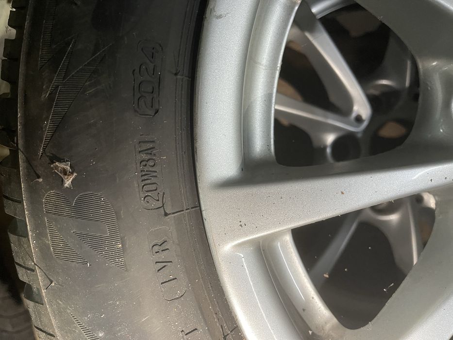 Jante BMW seria 3, R16, anvelope de iarna folosite 1 sezon !