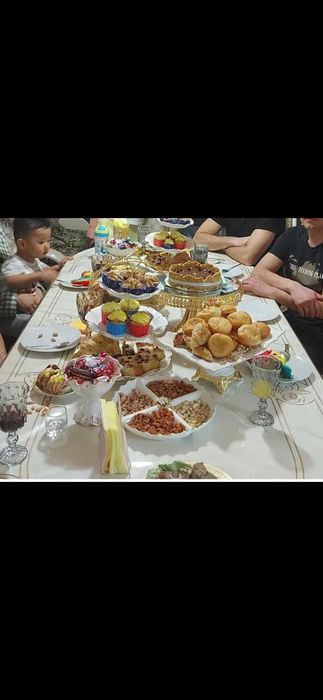 Продам стол и стулья