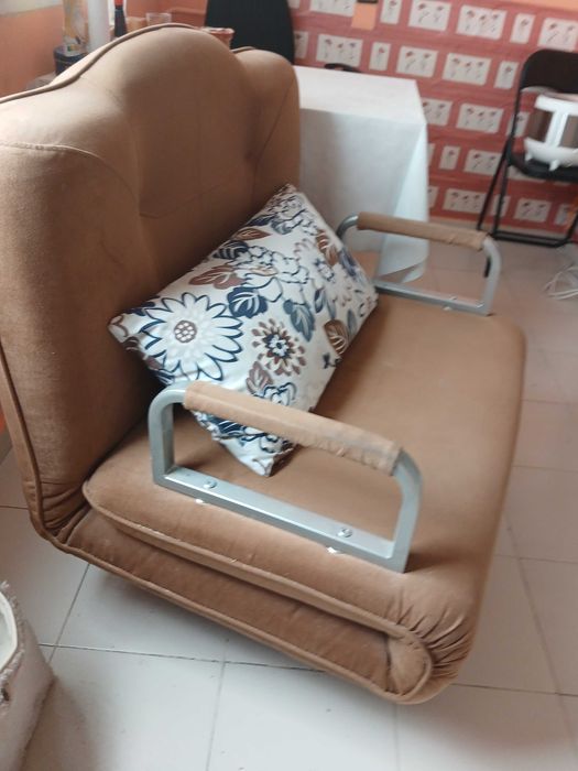 Продавам сгъваемо легло фотьойл