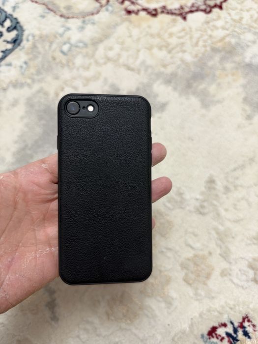 iPhone Ce,Apple .