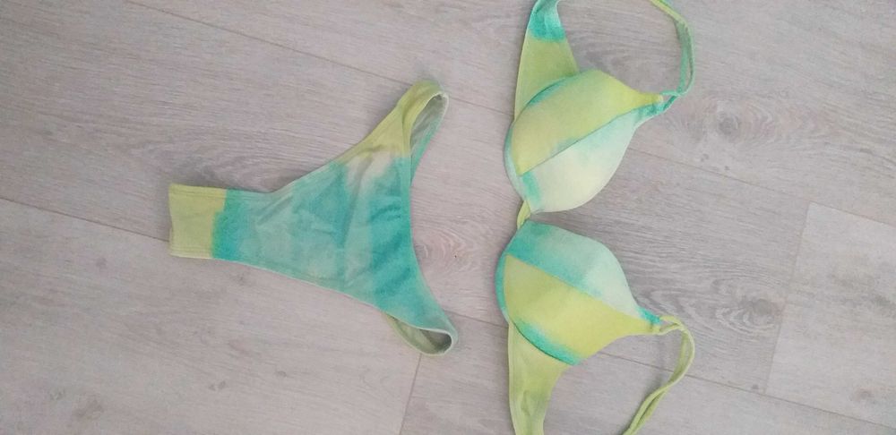 Бански комплекти размер 42-44 цена 25лв брой