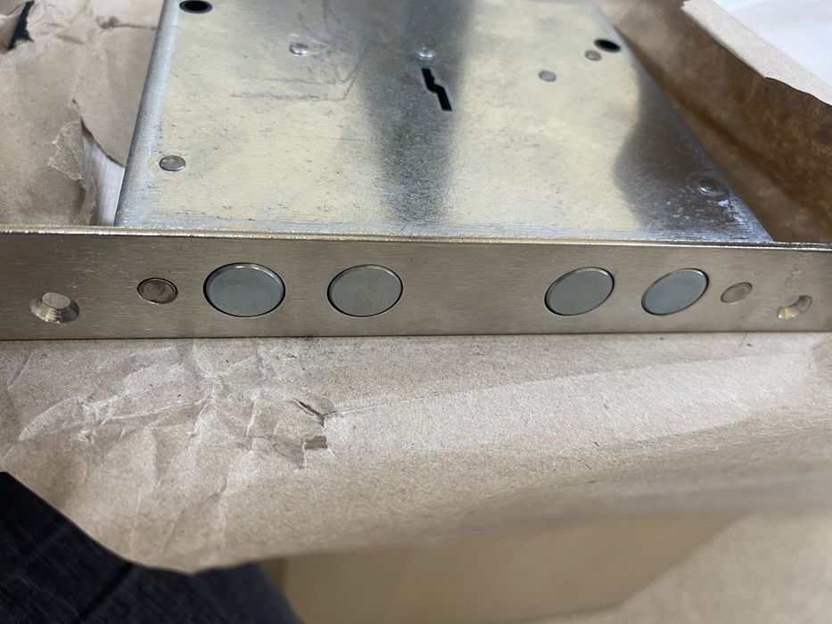 Замок сувальдный врезной