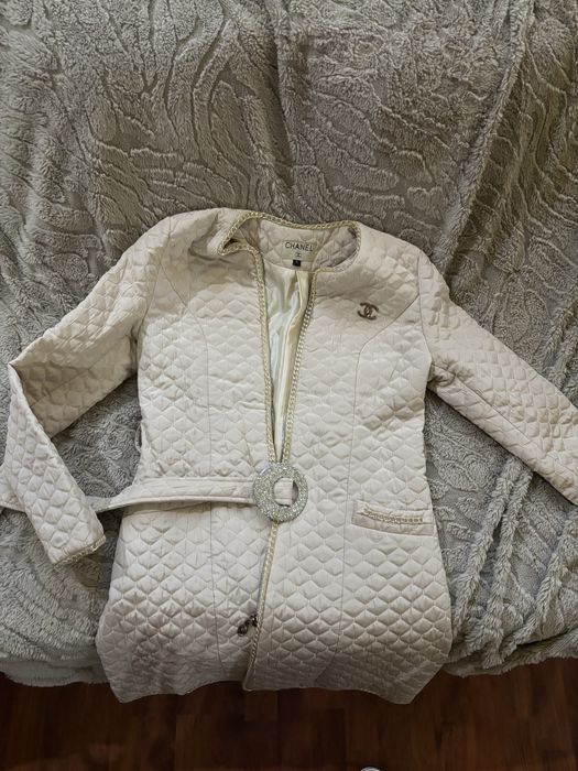 Vand palton Chanel