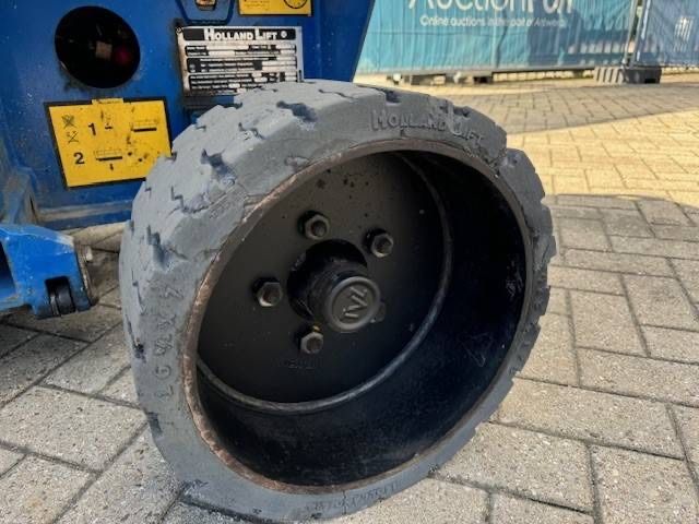 Nacela Holland Lift HL-11816 2013 (si inchiriere)