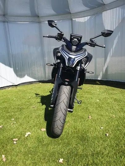 Vând cf moto 800nk advanced
