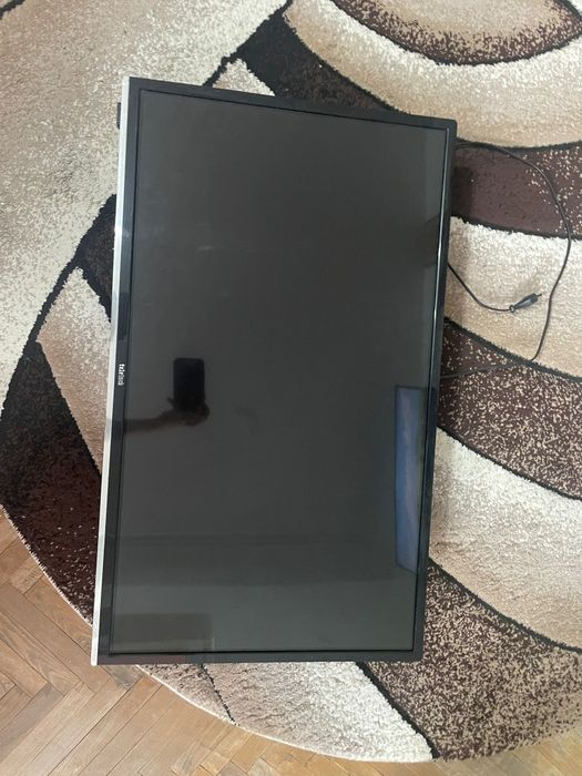 TV Teletech LED 32" (81 cm) + telecomandă + suport – 120 lei negociabil
