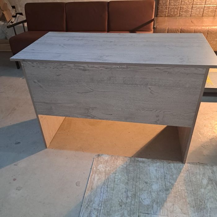 Стол письменный