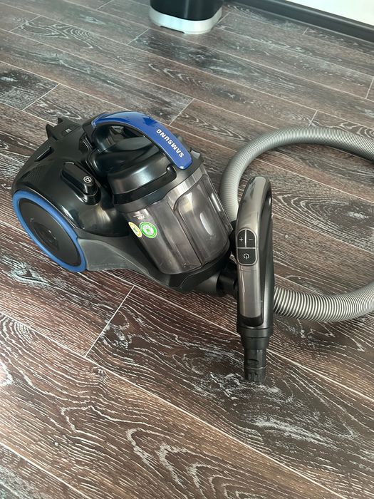 Пылесос Samsung 2100W